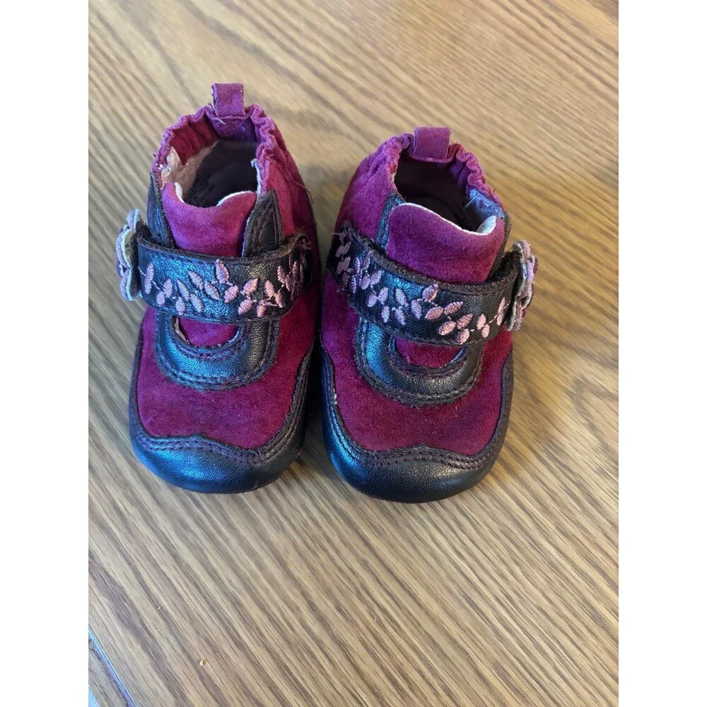 Robeez 2 3/6 mths pink purple magenta flower pre walker shoes